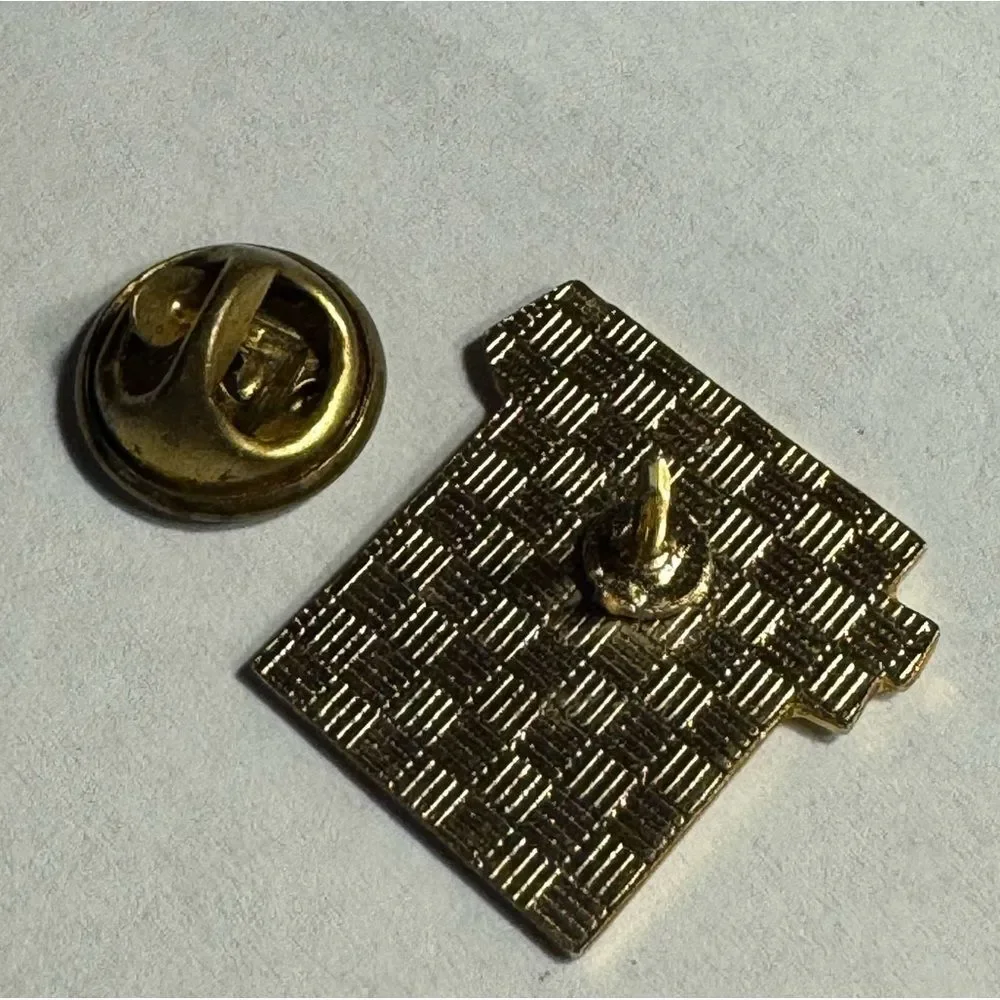 Vintage Tic Tac Cash Arizona Lottery lapel Pin